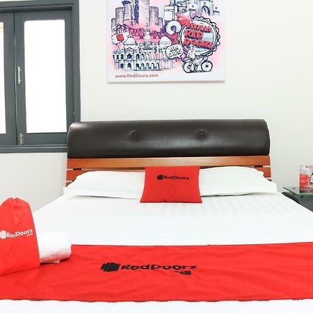 Reddoorz Near Gia Dinh International Hospital Hotel Хошимин Екстериор снимка
