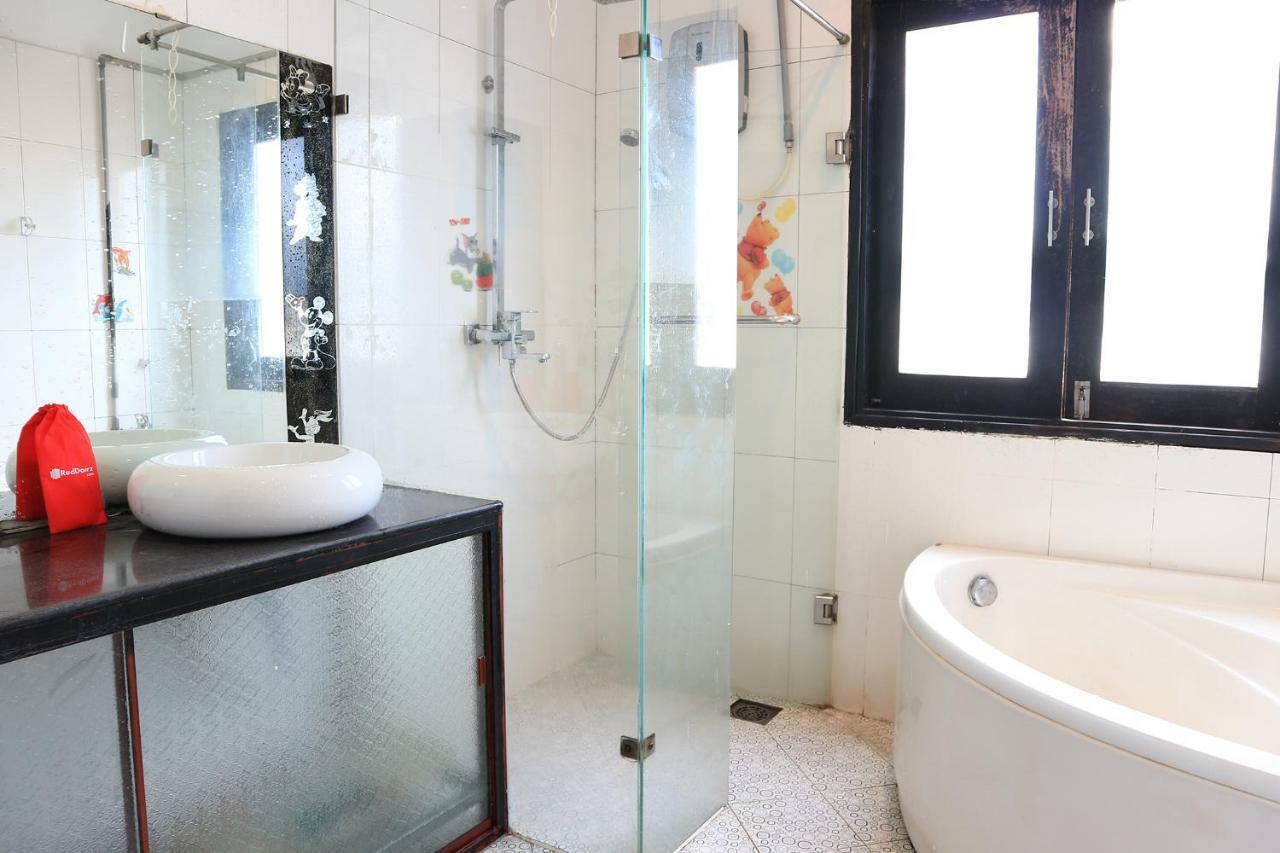 Reddoorz Near Gia Dinh International Hospital Hotel Хошимин Екстериор снимка